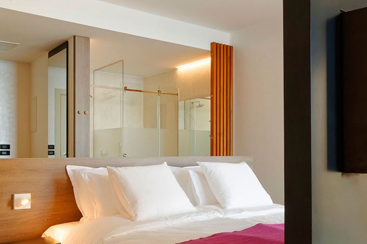 Ola hotel - pokoj De luxe suite - Seget Donji (Trogir) - 101 CK Zemek - Chorvatsko