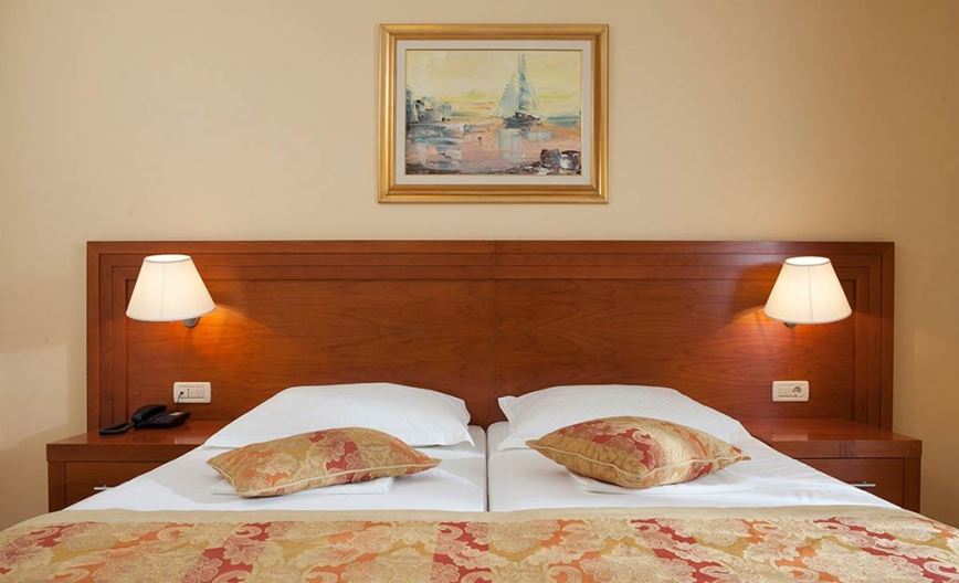 Bella Vista hotel - pokoj Standard BM - Drvenik (Gornja Vala) - 101 CK Zemek - Chorvatsko